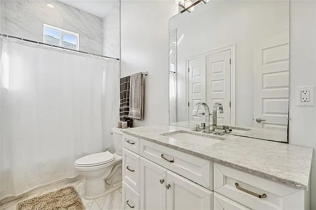 2527 Eagle St — Photo 10