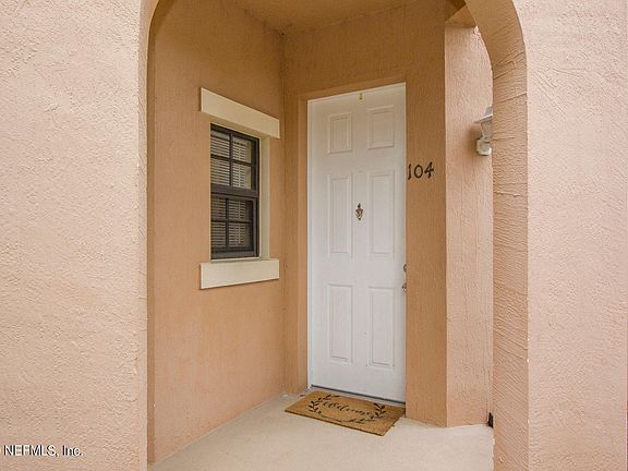 2nd image of 415 La Travesia Flora Unit 104
