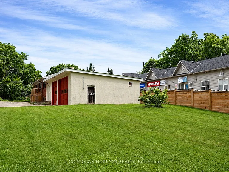 20407 Leslie St — Photo 25
