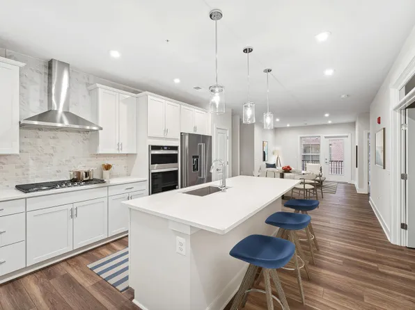 106 Saint Ives Pl Unit 209, Oxon Hill, MD 20745