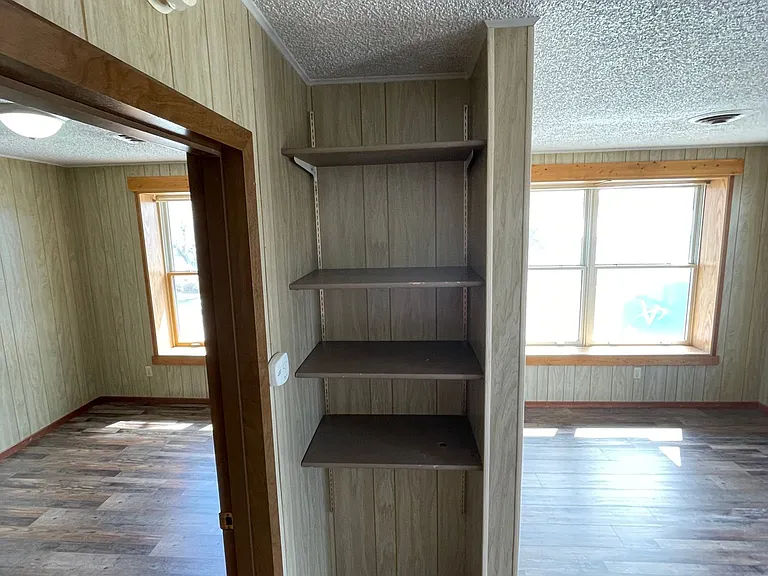 400 E Pike Ave #1 & 2 — Photo 8
