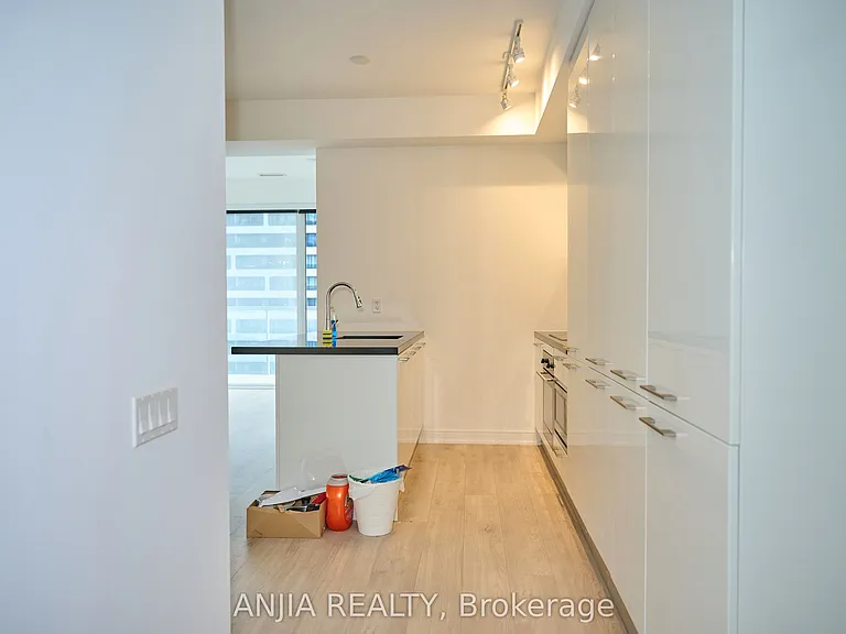 3 Gloucester St #1909 — Photo 7