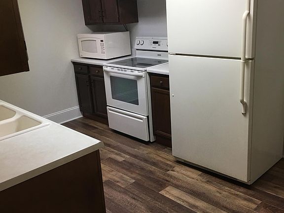 2nd image of 2022 S Royce St