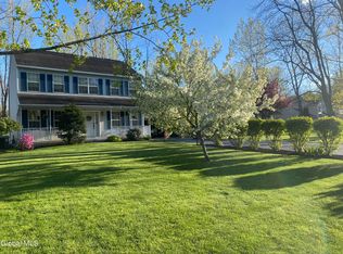 9 Dandelion Dr, Gansevoort, NY 12831