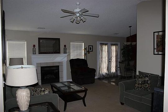 4th image of 2347 Mancke Dr