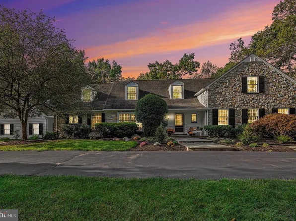 1408 Grasshopper Ln, Gwynedd Valley, PA 19437