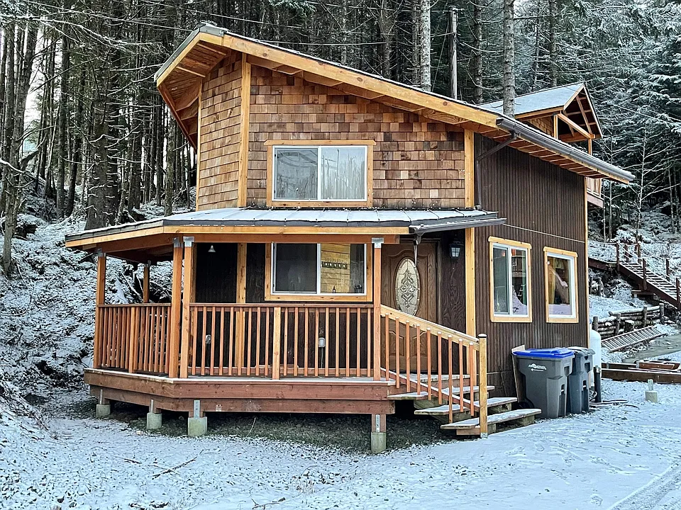 12050 Mendenhall Loop Rd