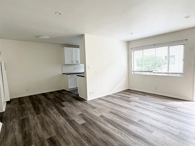 18546 Clark St — Photo 13