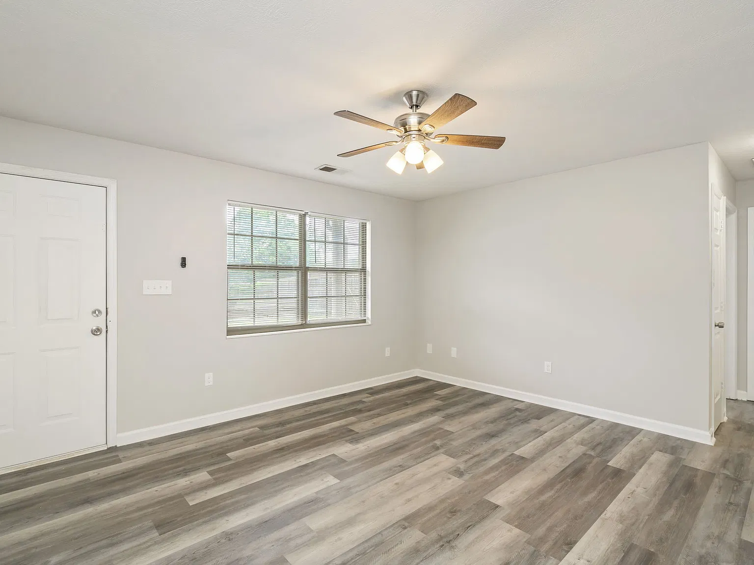(Achjcp) Brownstone Way Apts (20 Units) - 30 — Photo 3