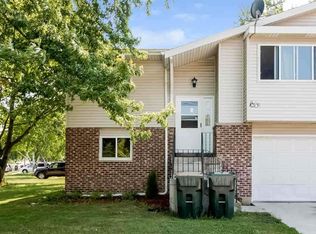 41-43 N Walker Way, Sun Prairie, WI 53590