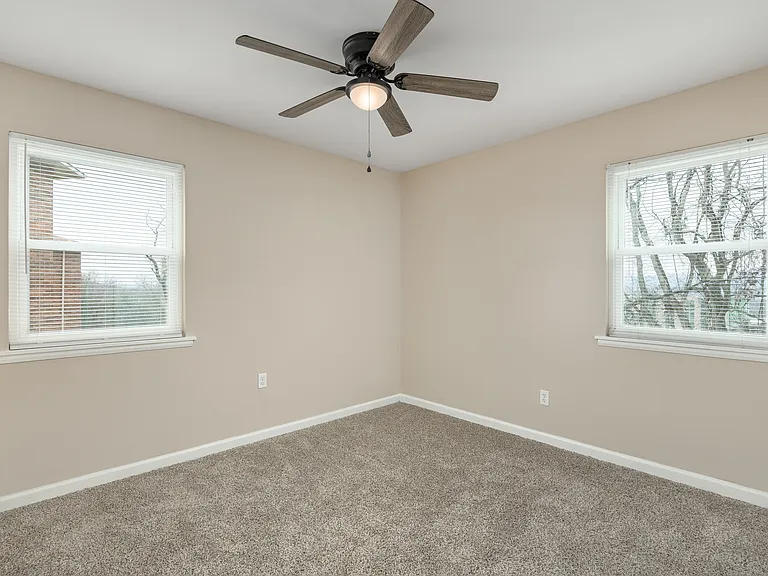City View Apartments — Photo 13