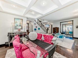 2213 E 27th St SW, Calgary, AB T3E 2E9