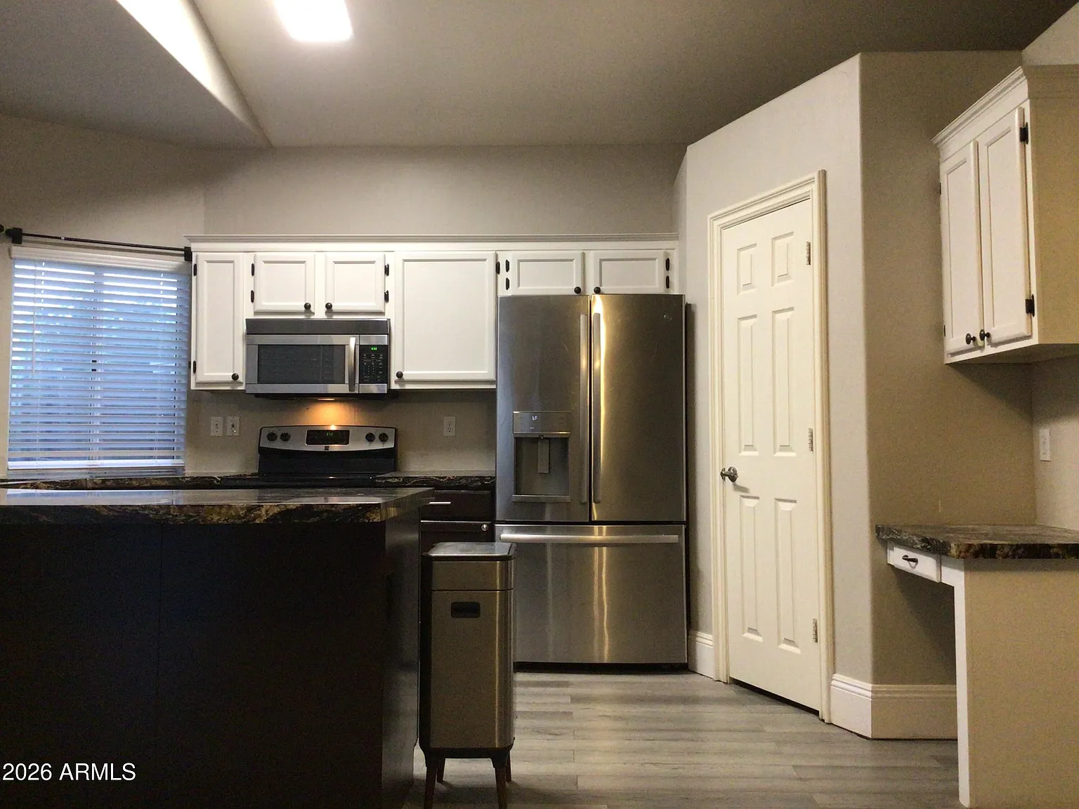 3 bed, 2.5 bath, 1603 sqft, $2,400 — Photo 3