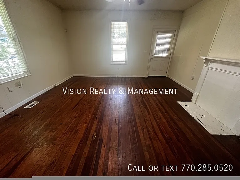304 Broad St — Photo 11