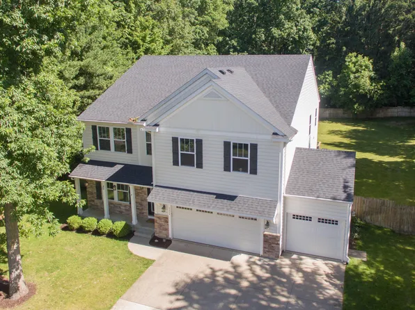 9268 Stratford Woods Trl, Kalamazoo, MI 49009