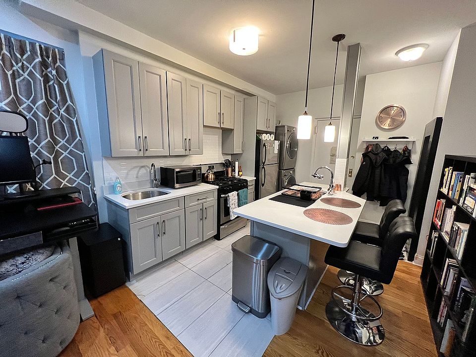1st image of 1154 President St APT 1D