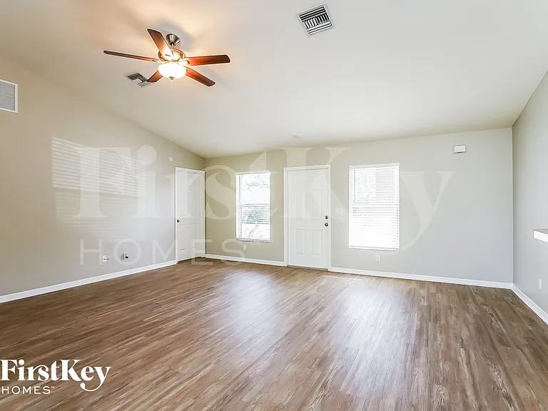 2023 Grayson Ave — Photo 7