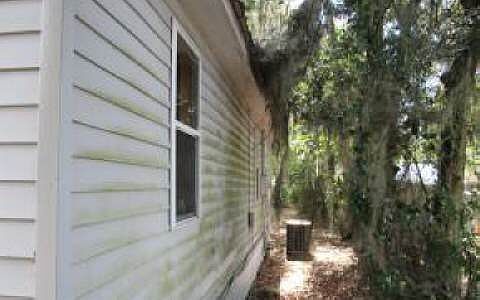 4th image of 998 NE Lake Dr