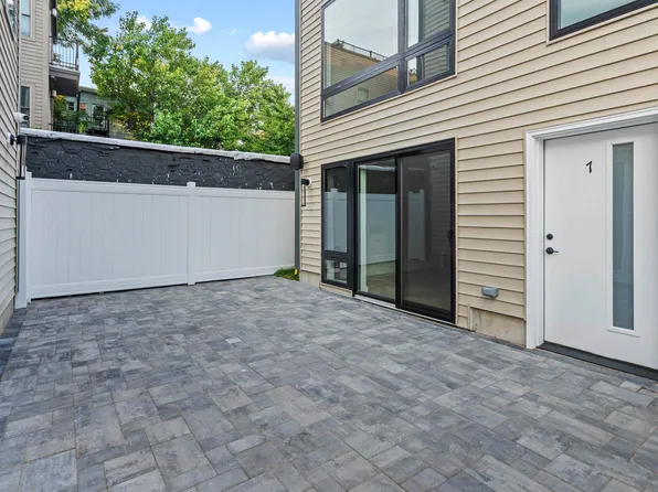 32 Hancock Avenue image 34 of 38