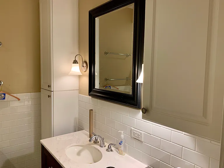 1506 W Polk St #1ZR — Photo 4
