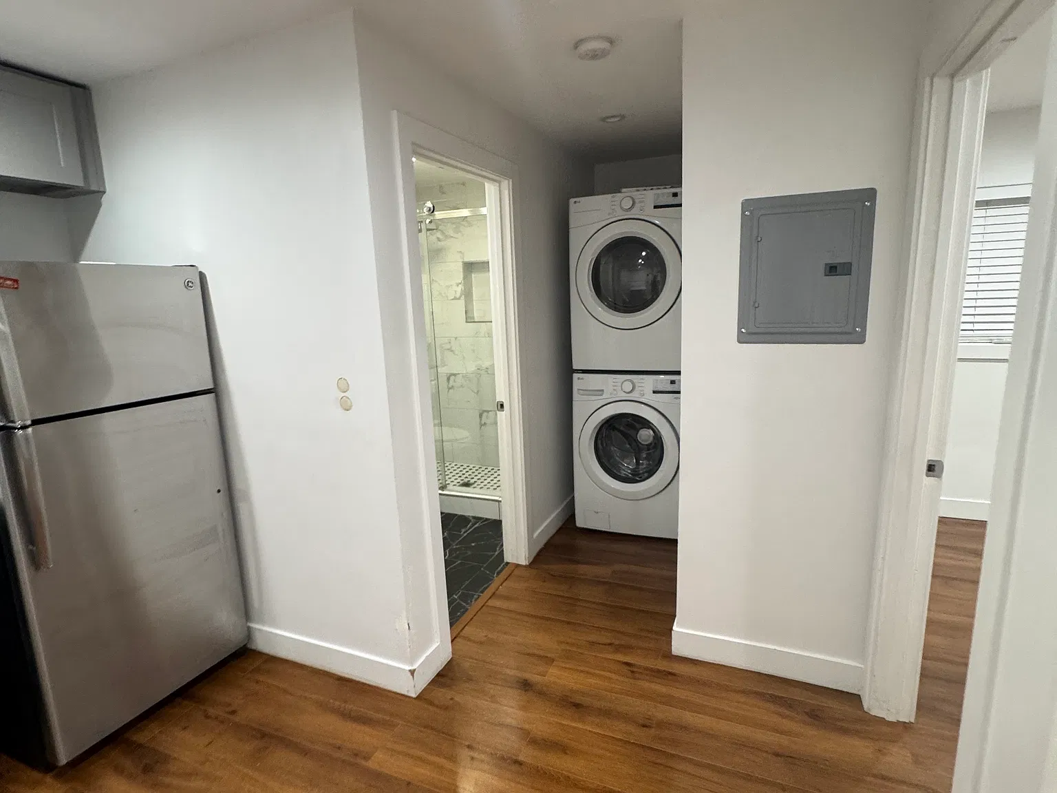 1 bed, 400 sqft, $1,900 — Photo 2