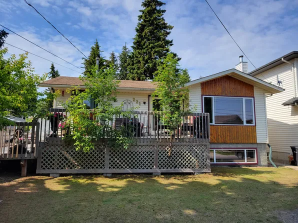 221 Birch Ave, Cold Lake, AB T9M 1E5