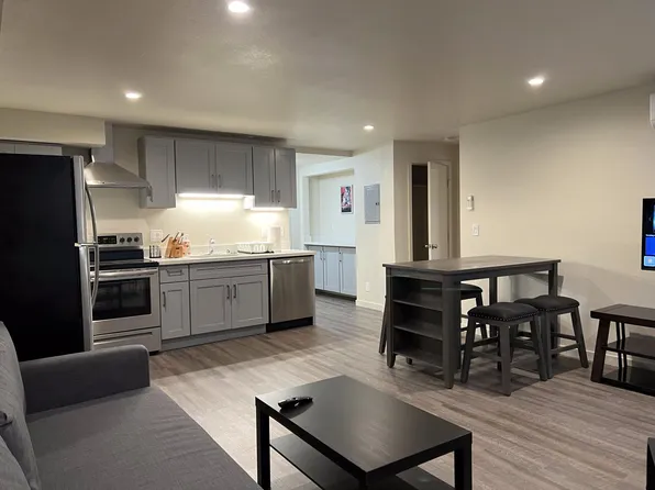 641 17th St #104, Oakland, CA 94612