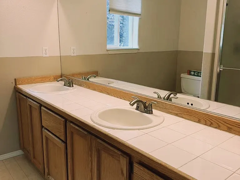 18946 SW Christopher Dr — Photo 11