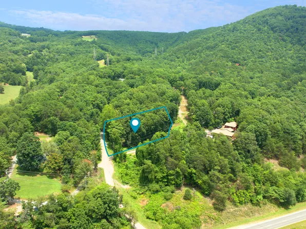 7 Mountain Lane Ter, Vinton, VA 24179