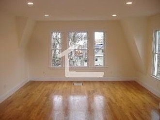 2nd image of 10 Selkirk Rd APT 03