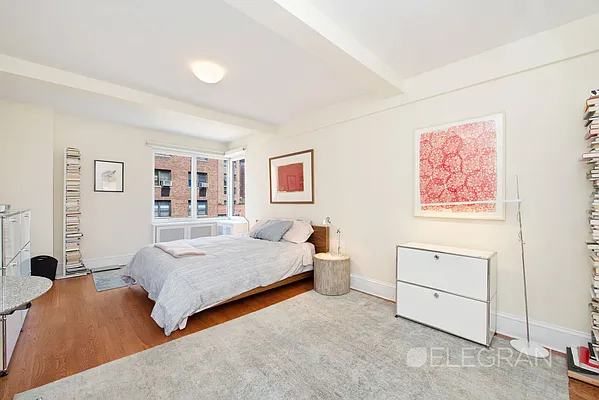 Sold by (Legacy) Elegran | media 4