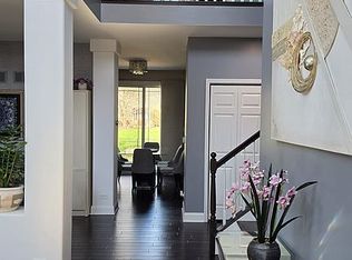 612 E Delgado Dr, Palatine, IL
