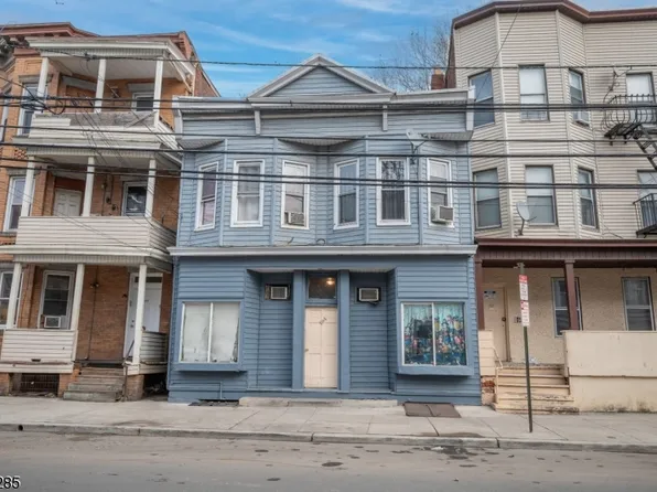 164 8Th St, Passaic City, NJ 07055