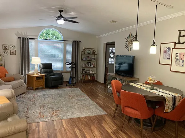 103 Lakewood Dr, Adrian, MI 49221