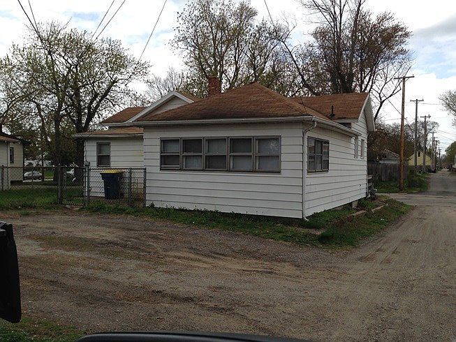 2nd image of 211 S Cedar St