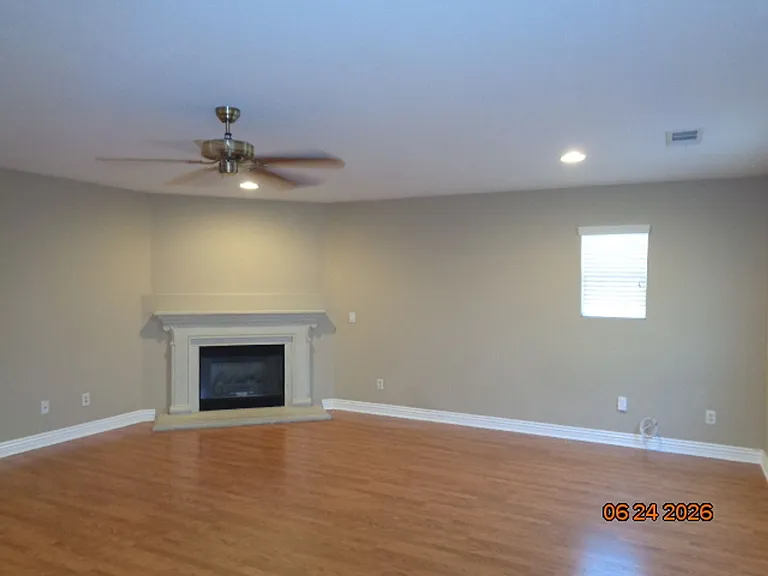 2064 W Avenue K #6 — Photo 25
