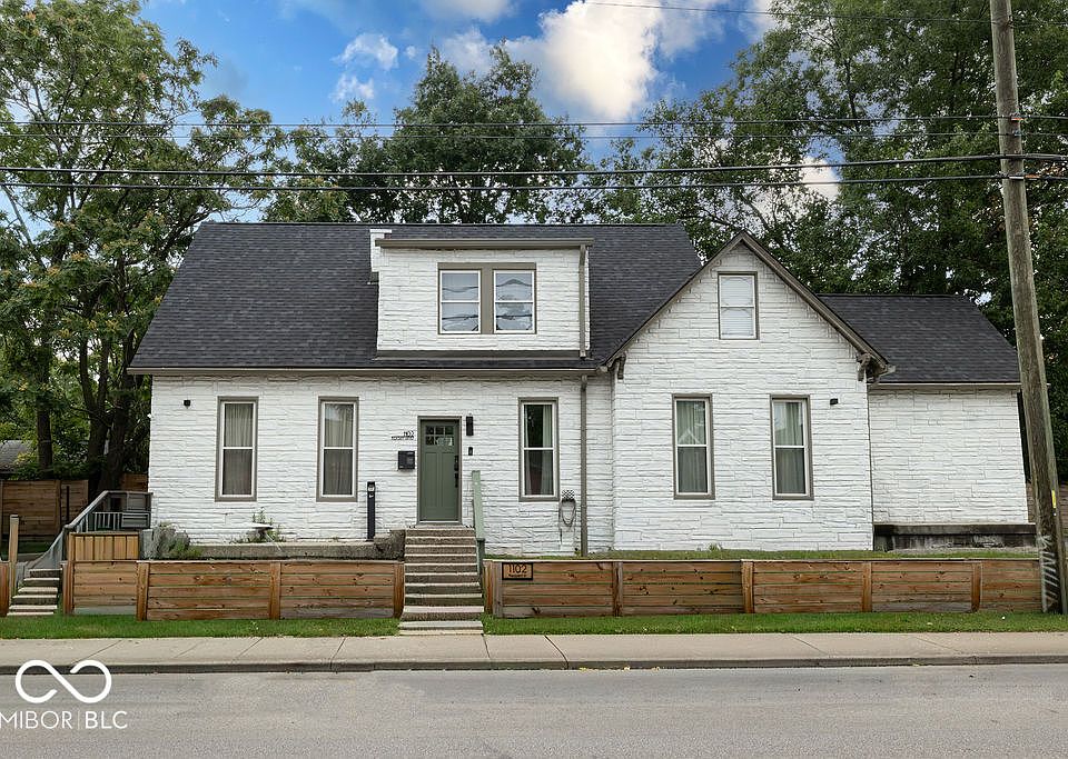 1st image of 1102 Pleasant St