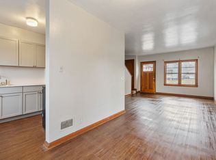725 W 11th St, Waterloo, IA 50702