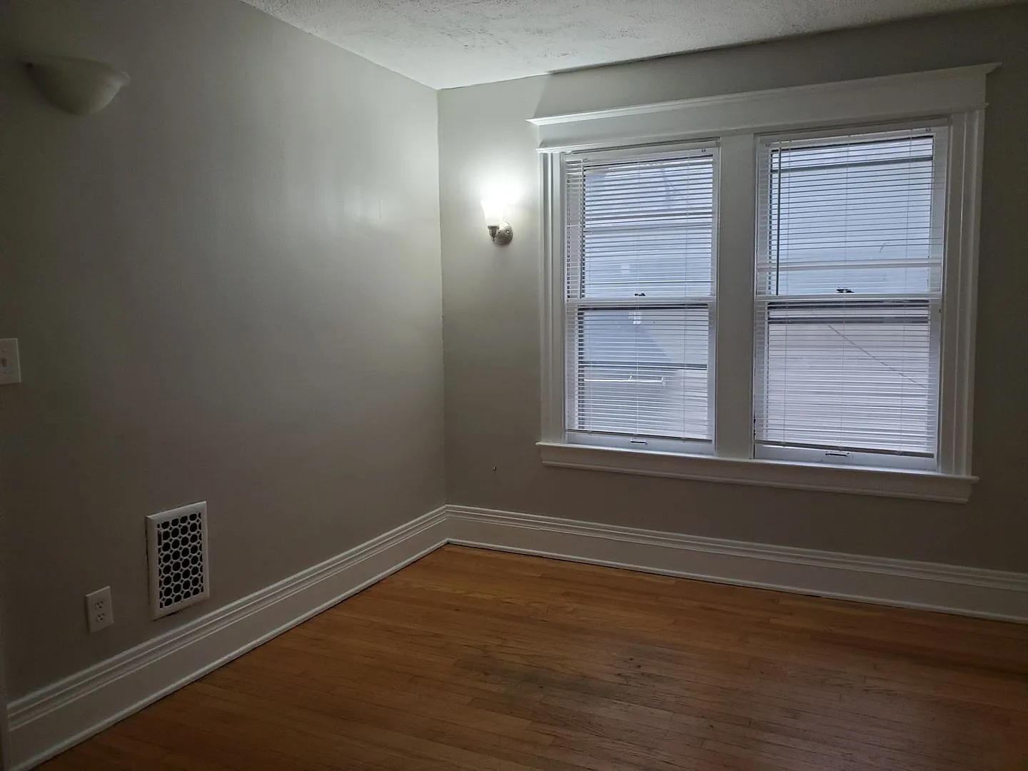 165-167 Pearl Street — Photo 3