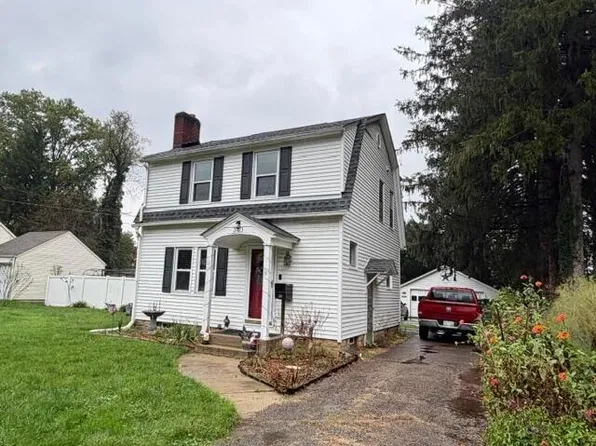 340 Moull St, Newark, OH 43055