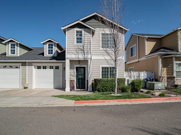 131 Poppy Bay Pl, Talent, OR 97540