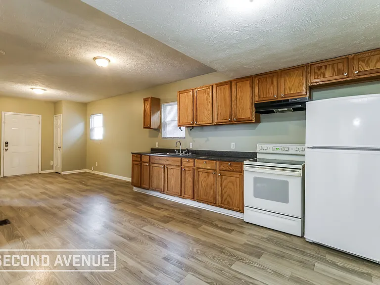 540 Beecher St — Photo 8