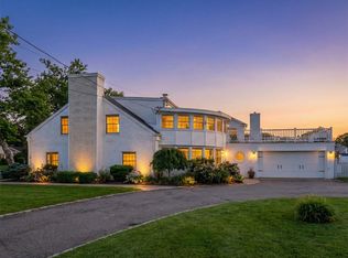 1 Central Avenue, Amityville, NY 11701