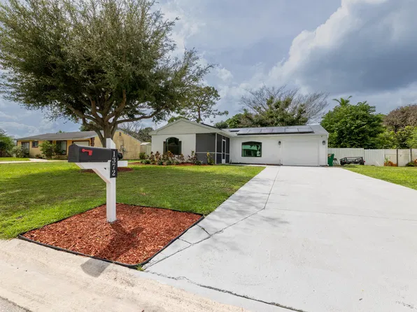 1372 SE Roanoke Street, Port St Lucie, FL 34952