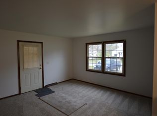 1255 33rd St SW, Wyoming, MI 49509