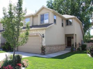 4688 Garden Spring Ln, Holladay, UT 84117