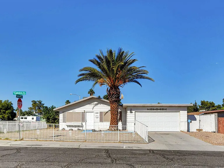 5250 Camden Ave — Photo 1