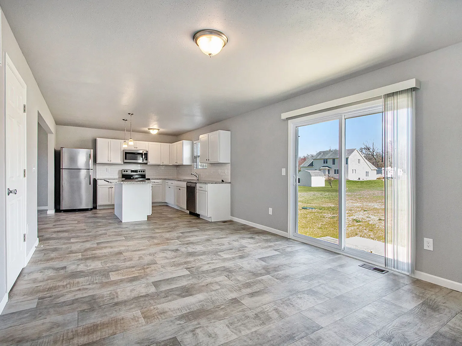 Rolling Meadows Coloma — Photo 1
