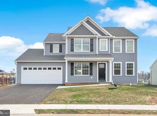 215 Callie Dr, York, PA 17404