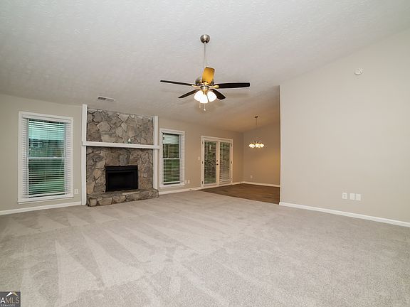 3rd image of 1073 Park Forest Dr NW